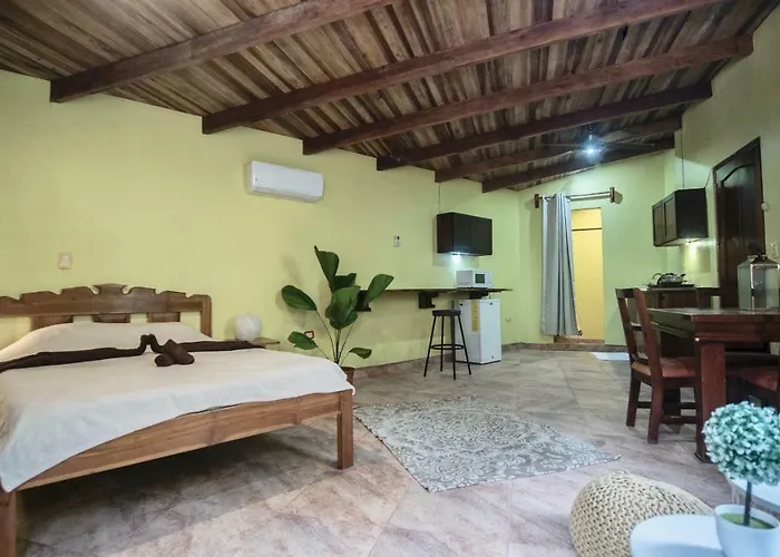 Patio Colonial Guest house Samara